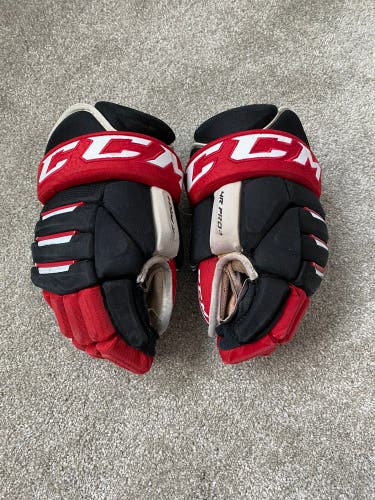 Used 14” CCM 4 Roll Pro 2 Gloves