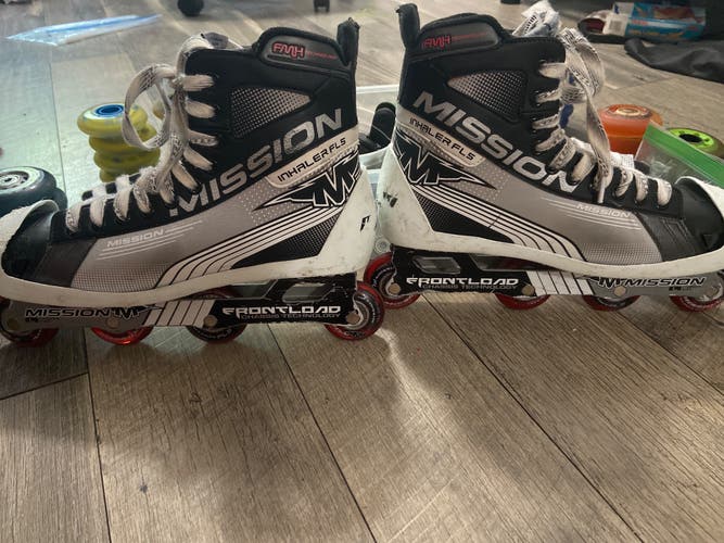 Mission Size 9.5 inhaler FL5 goalie skates