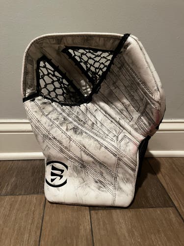 Warrior Ritual G4 pro goalie glove