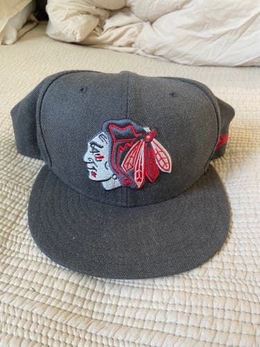 Gray Chicago Blackhawks Used 7 3/8 New Era Hat