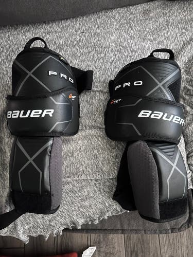 Bauer Pro Knee Guards Intermediate