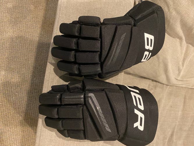 BAUER X HOCKEY GLOVES - SENIOR 15"