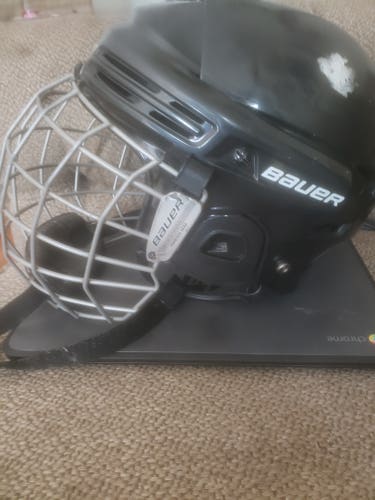 Used Medium Bauer BHH2100M Helmet