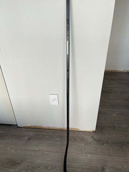 Junior Right Handed P29 RibCor Trigger 6 Pro Hockey Stick