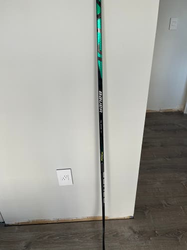 Junior  Right Handed P92  Vapor FlyLite Hockey Stick