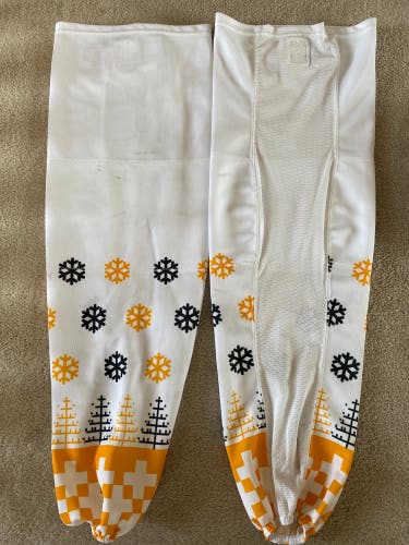 WBS Penguins Christmas Socks NEW