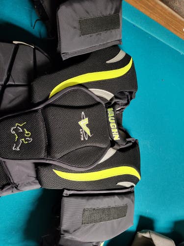 Used XL Vaughn Ventus LT75 Goalie Chest Protector