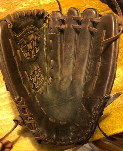 Mizuno Franchise 14 IN Slowpitch Softball Glove