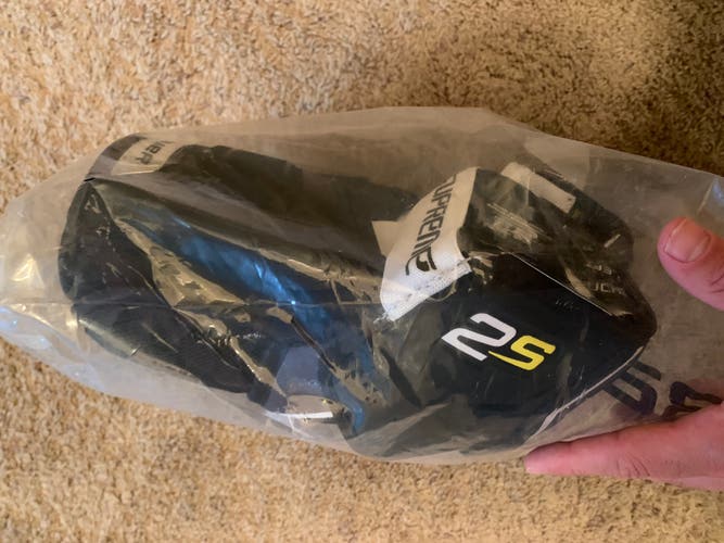 New Large Bauer Supreme 2S Elbow Pads