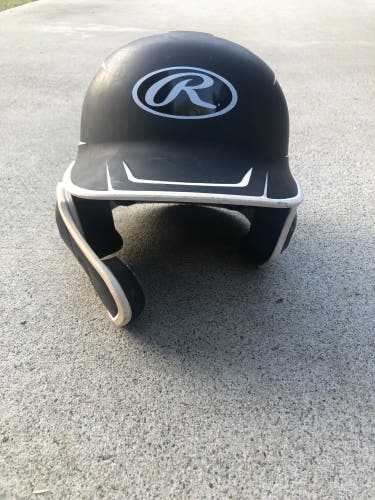 Used  Rawlings Mach Batting Helmet Jr Sized Blk/wht