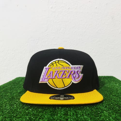 Mitchell & Ness HWC Los Angeles LA Lakers Wool 2 Tone Hat Black Yellow Size 8