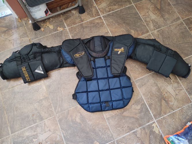 Used Large Vaughn Legacy 1400 Goalie Chest Protector