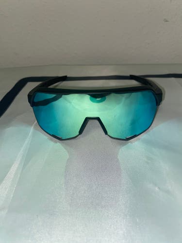 100% S2 Sunglasses Black W/ Green Lenses