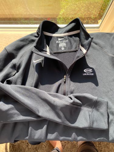 Black Culver Men’s Lacrosse Used Medium Nike Sweatshirt
