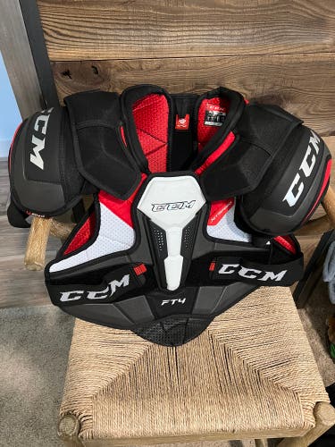 CCM Jetspeed FT4 Hockey Shoulder Pads