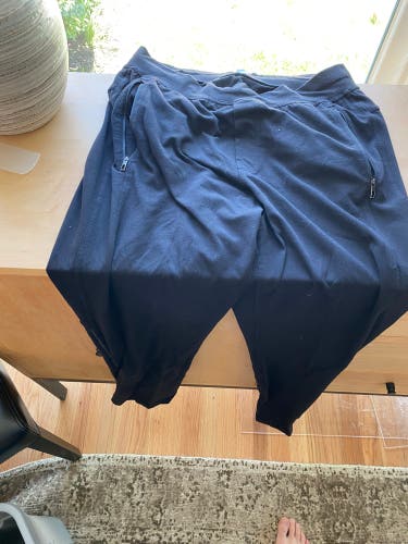 Black Adult Large Lululemon Pants