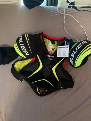 Junior Large Bauer  Vapor X2.9 Shoulder Pads