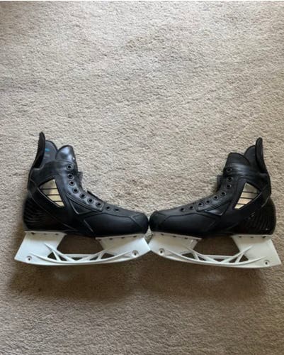 Senior New True Pro Custom Hockey Skates Regular Width Pro Stock Size 7.5