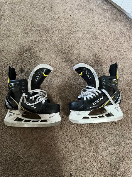 Senior Used CCM Super Tacks AS1 Hockey Skates Regular Width Pro Stock Size 7.5