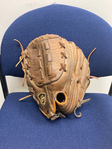 Re-laced/reconditioned Wilson 2236 Ron Guidry signature model