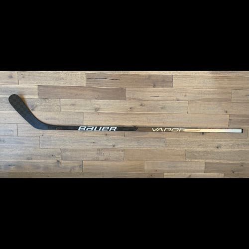 Senior Right Handed P92  Vapor HyperLite Hockey Stick