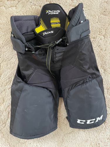 Senior Medium CCM  Tacks 7092 Hockey Pants
