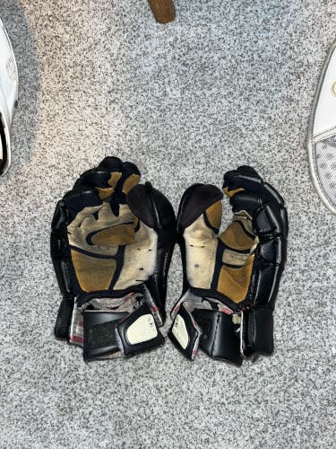 Used Maverik 12" Rome RX3 Goalie Gloves