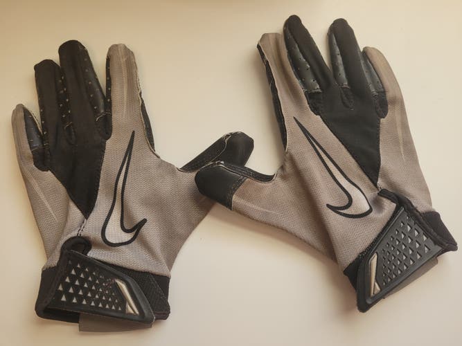Nike Vapor Jet Football Receiver Gloves Black/Grey Used Youth Small S