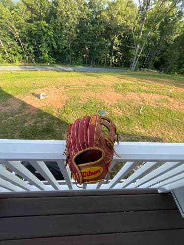 Wilson A2000 DP15 GM w/ Lizard Skin 11.75