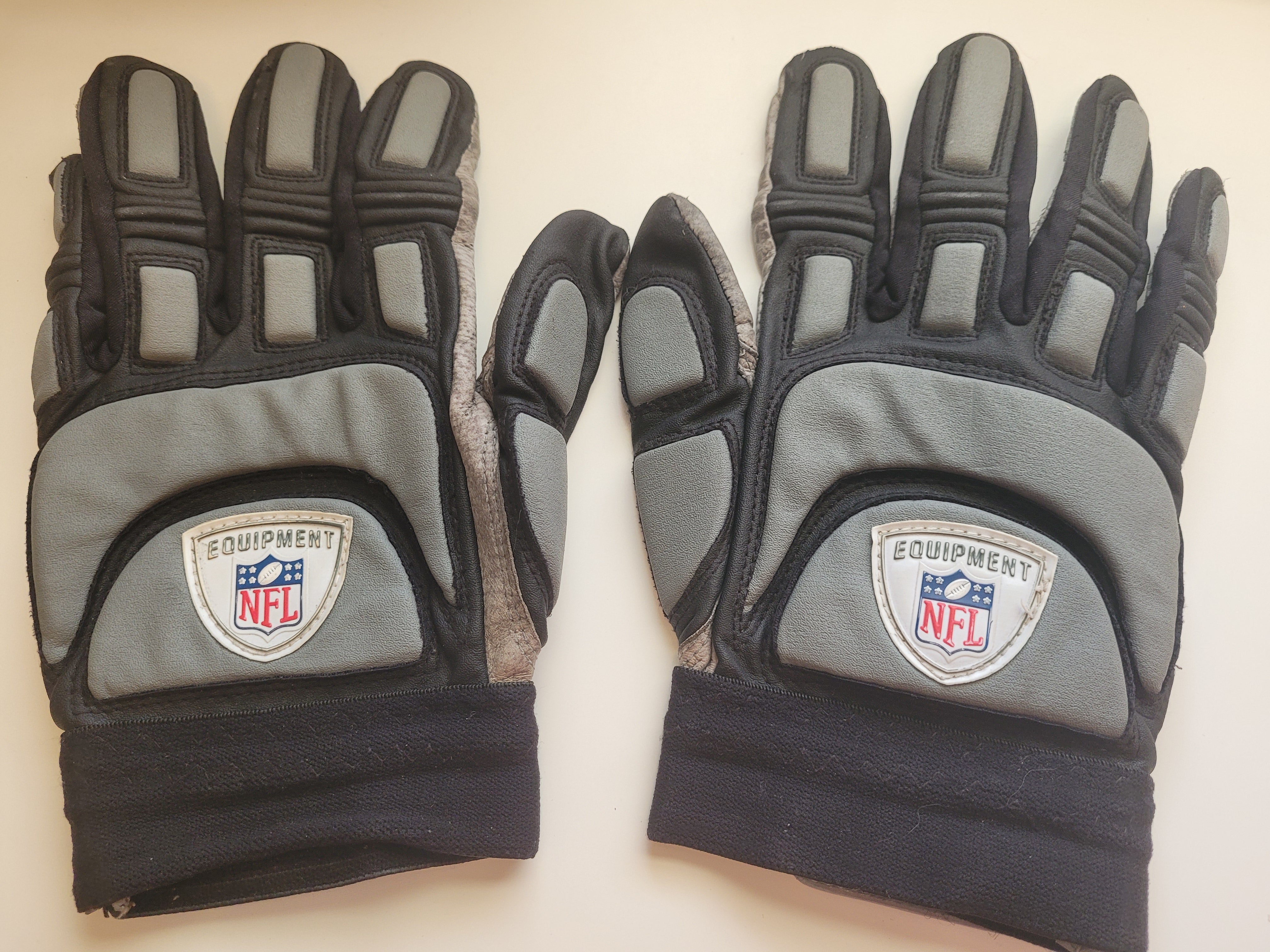 Vacante grupo Júnior Reebok NFL Equipment Football Linemen Gloves Gray Used Adult XXL Lineman  Lucky Extra Extra Large | SidelineSwap
