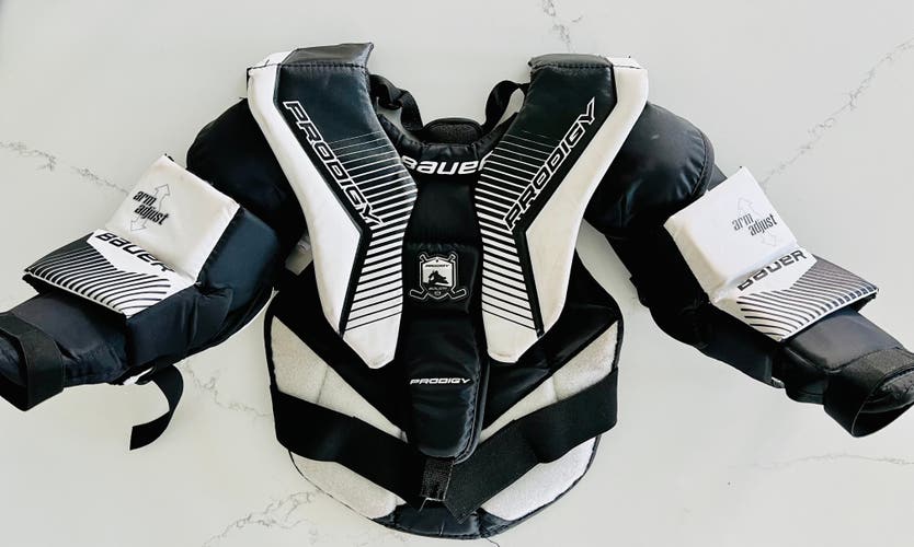 Large Bauer Goalie Chest Protector
