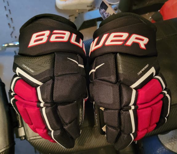 Used Bauer Supreme Ultrasonic Gloves 14"