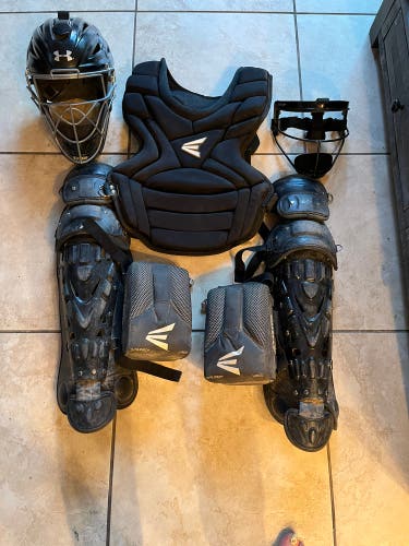 Easton Intermediate Catcher”s Gear Complete Set