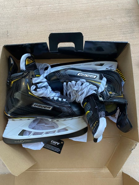 New Bauer Supreme 2s Pro Senior Size 7.5, Regular Width (D) Hockey Skates