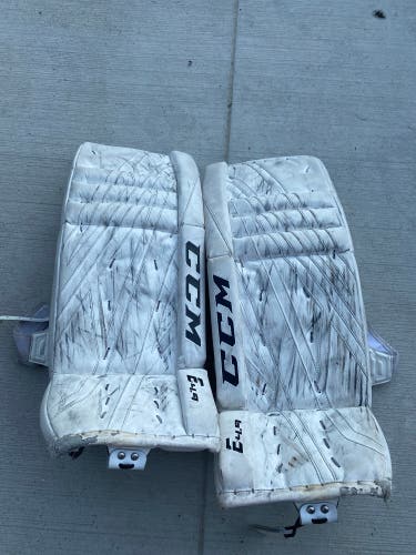 31" CCM  Extreme flex 4.9 Goalie Leg Pads