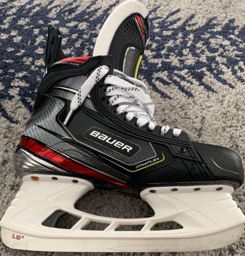 New Bauer Regular Width Pro Stock Size 7.5 Vapor 2X Pro Hockey Skates