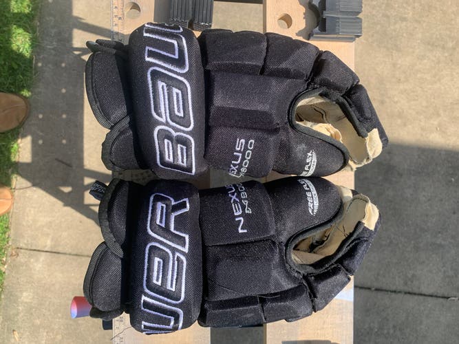 Bauer 15" Nexus 9000 Gloves