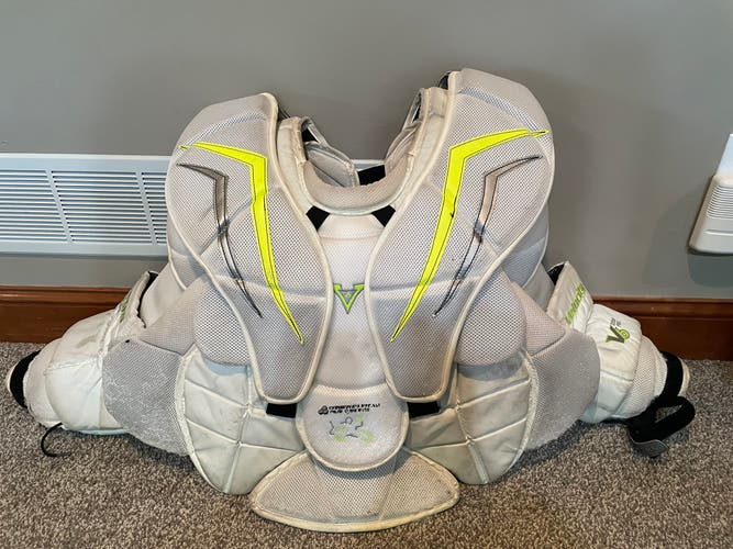 Used Medium Vaughn  Velocity V6 Goalie Chest Protector