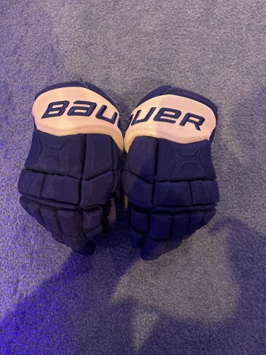 William Nylander Bauer mx3 gloves