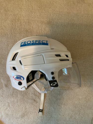 CCM Tacks 910 Helmet  w/ Oakley Visor - Pro Stock - Medium