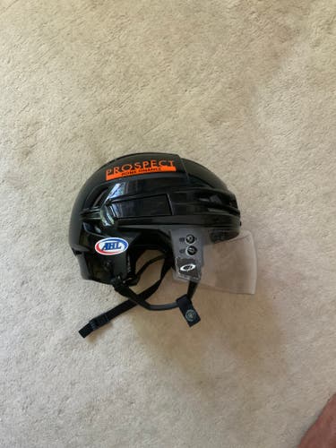 CCM Tacks 910 Helmet w/ Oakley Visor -  Pro Stock - Medium