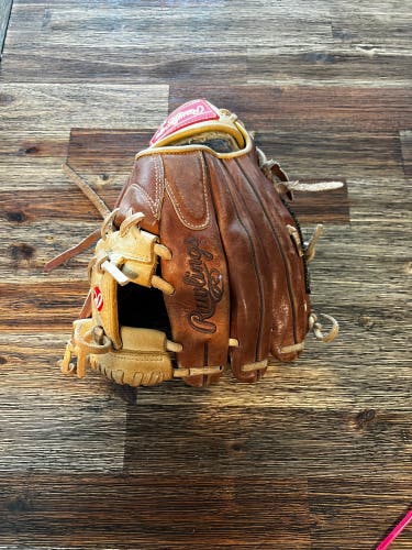 Used Infield 11.25" Gold Glove Elite Baseball Glove