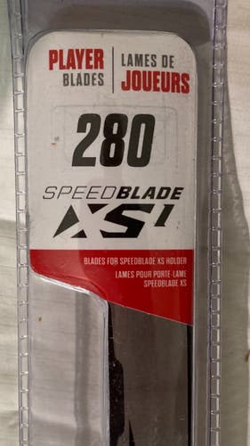 NEW CCM XS1 Runners +2MM, Size 280