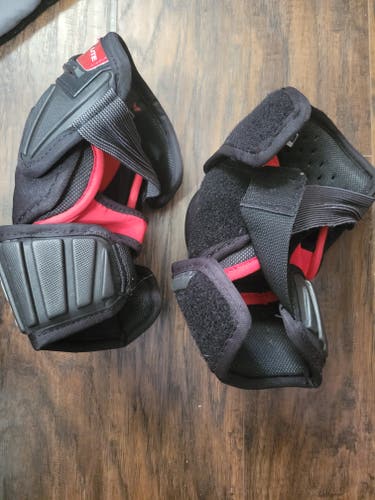 Used Small CCM Purelite Elbow Pads