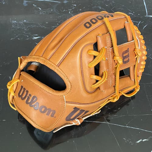 NWT Wilson A2000 College World Series "Laredo" 11.5" Saddle Tan Baseball Glove - CWS86