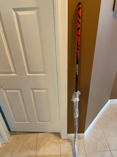 Senior Right Handed P92 Pro Stock Vapor FlyLite Hockey Stick