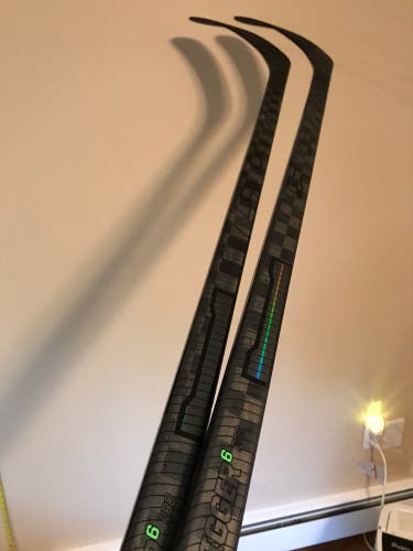 (2Pack) Senior Right Handed P92 Pro Stock Trigger 6 Pro Hockey Stick