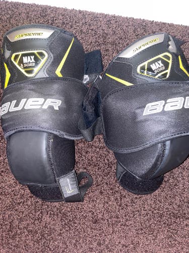 Bauer Knee pads
