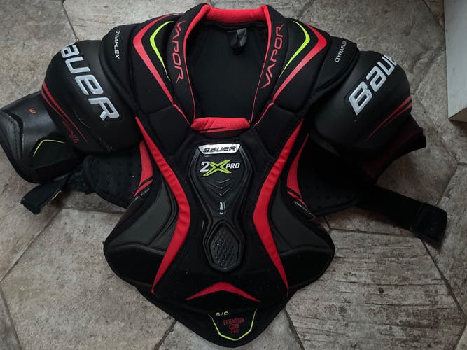 Bauer vapor 2x pro player chest pad