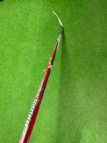 Retail Bauer Vapor 1X P14 77 Flex Grip Right Handed Hockey Stick Used
